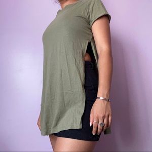 Basic Tee with High Slits (Army Green)